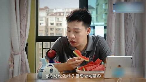 僵小鱼吃瓜视频,揭秘娱乐圈背后的秘密